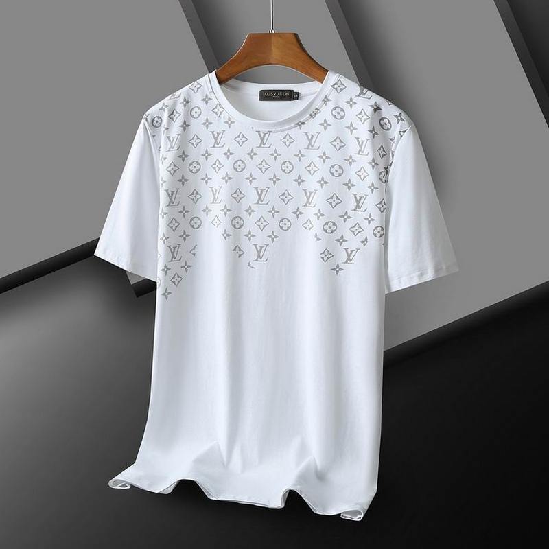 Louis Vuitton Men's T-shirts 11